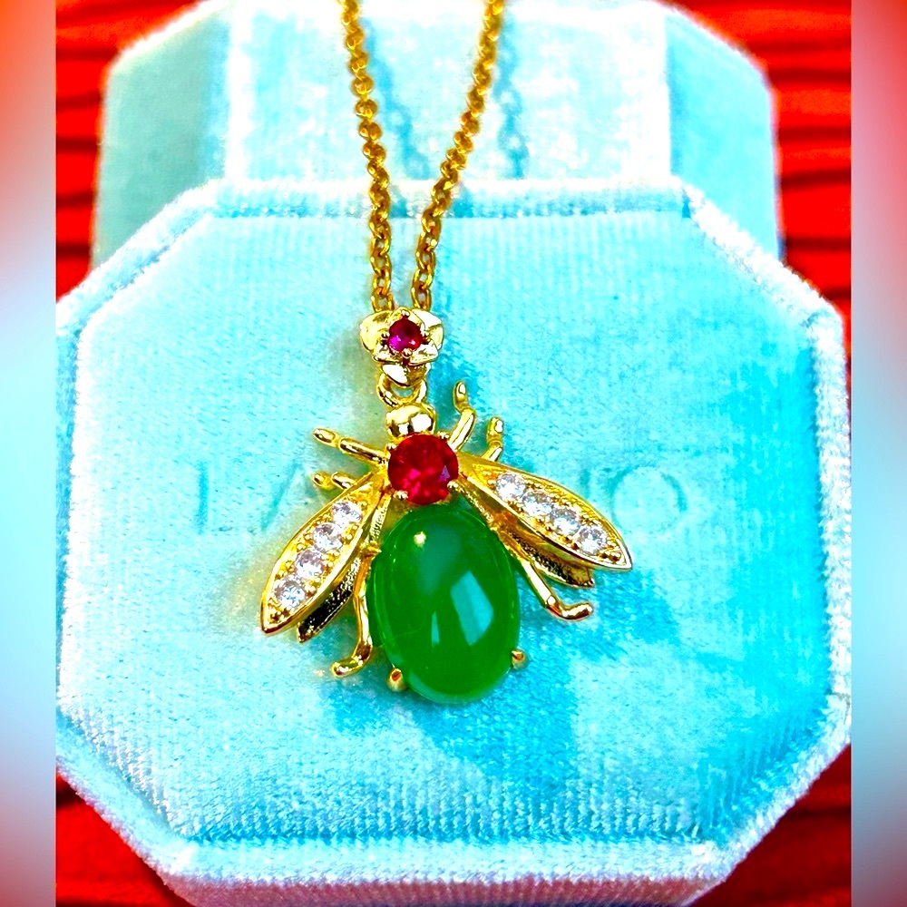 Yellow Gold Plate Green AGATE JADE PENDANT Bee Cabochon Faux Diamond Faux Ruby